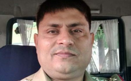 लखनऊ में लंबे समय तक तैनात रहे इंस्पेक्टर महेश दुबे के खिलाफ रेप केस दर्ज