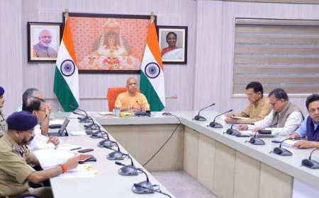 सांप्रदायिक सौहार्द बिगाड़ने वालों पर हो सख्त कार्रवाई: योगी आदित्यनाथ