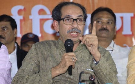 शिवसेना बिखरने पर बोला SC :पार्टी एक परिवार चला रहा हो तो समूह टूटने में क्या बुराई