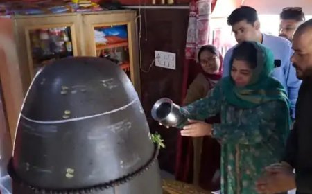 महबूबा ने शिवलिंग का जलाभिषेक करना क्या राजनीतिक पहलू  हैं