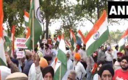 ब्रिटिश हाई कमीशन के बाहर सिखों का प्रदर्शन, 'भारत हमारा स्वाभिमान' लगााया नारा