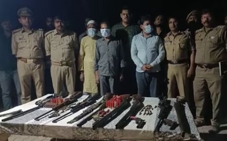 अतीक अहमद के शार्प शूटर अब्दुल कवि के ससुराल में मिला हथियारों का जखीरा