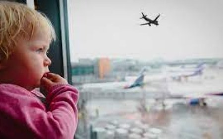 टिकट न लेना पड़े इसलिए हवाई अड्डे पर छोड़ दिया बच्चा