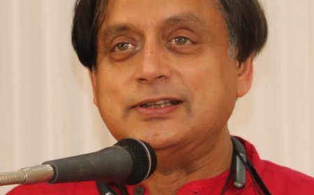 शशि थरूर ने कहा- राहुल गांधी ही हैं सरकार के लिए बड़ा खतरा, बीजेपी के लिए मुश्किल होगी आगे की राह