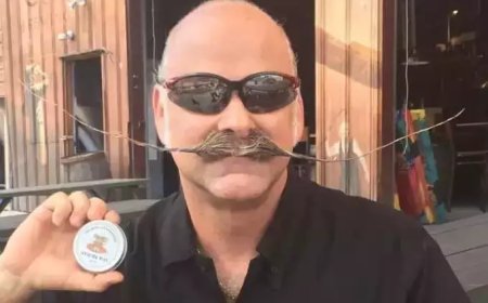 ट्रिम मूंछ में पत्‍नी ने Kiss करने से किया मना किया तो बना डाला सबसे लंबी मूंछ का रिकॉर्ड