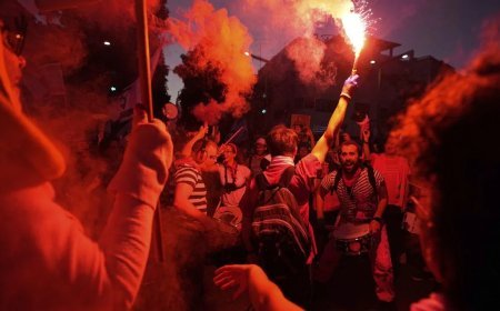 इजरायल में फिर सड़कों पर उतरे हजारों लोग