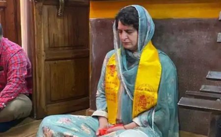 कर्नाटक नतीजों के बीच बजरंगबली की शरण में प्रियंका