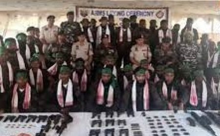 मणिपुर में लोगों ने बड़ी संख्या में हथियार सुरक्षा बलों को सौंपे