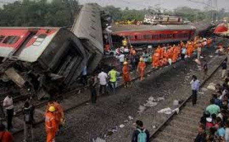 रेल हादसे में मां मर गई, नौकरी दे दो, मंत्री के चक्कर लगा रहा था झूठा शख्स