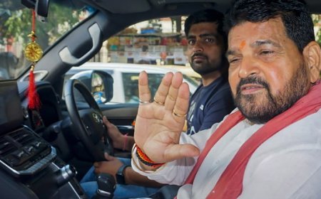 नाबालिग के आरोप पर बृज भूषण के खिलाफ नहीं मिला सबूत, POCSO की धाराएं हटाई गईं