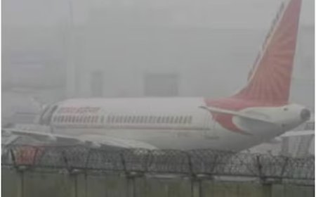 धुंध से फ्लाइट की लेटलतीफी पर हंगामा, अब ज्योतिरादित्य सिंधिया को देना पड़ा बयान, यात्रियों को दिया भरोसा